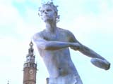 Living Statue
