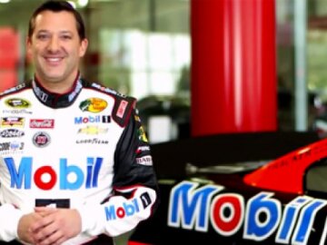 Mobil1 Race To The Helmet